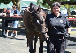 Kym Kearns with Lot 39